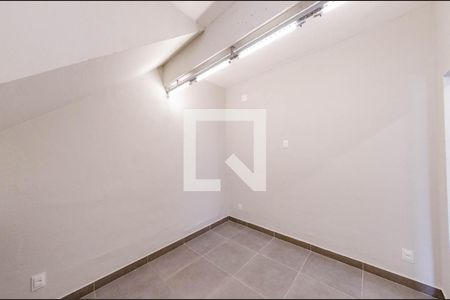 Quarto de kitnet/studio para alugar com 1 quarto, 25m² em Caiçaras, Belo Horizonte