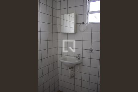 Banheiro de casa para alugar com 1 quarto, 50m² em São Judas, São Paulo
