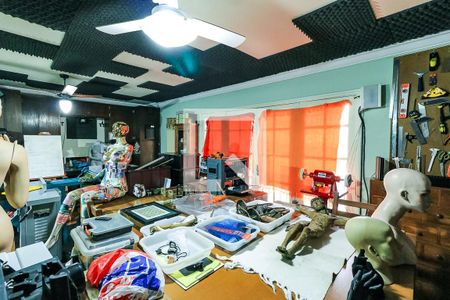 Casa à venda com 470m², 4 quartos e 2 vagas Casa à venda com 470m², 4 quartos e 2 vagasAtelier