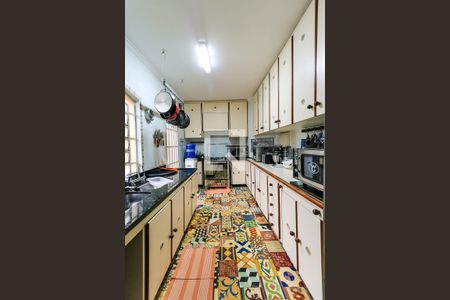 Casa à venda com 470m², 4 quartos e 2 vagas Casa à venda com 470m², 4 quartos e 2 vagasCozinha