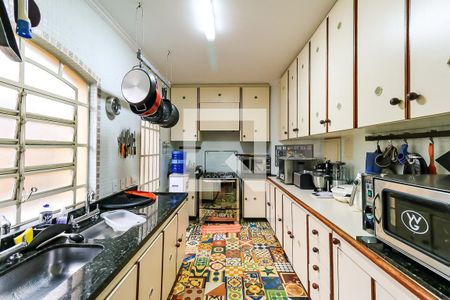 Casa à venda com 470m², 4 quartos e 2 vagas Casa à venda com 470m², 4 quartos e 2 vagasCozinha