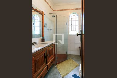 Casa à venda com 470m², 4 quartos e 2 vagas Casa à venda com 470m², 4 quartos e 2 vagasBanheiro da Suíte 2