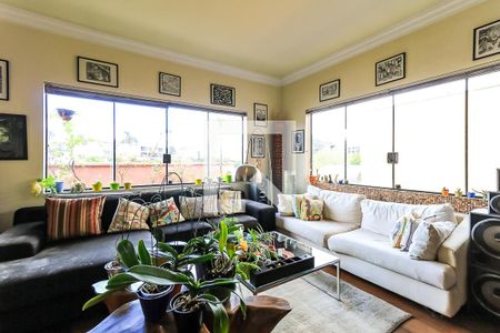 Sala de Estar de casa à venda com 4 quartos, 470m² em Vila Progredior, São Paulo