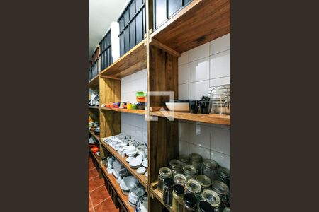 Casa à venda com 470m², 4 quartos e 2 vagas Casa à venda com 470m², 4 quartos e 2 vagasDespensa