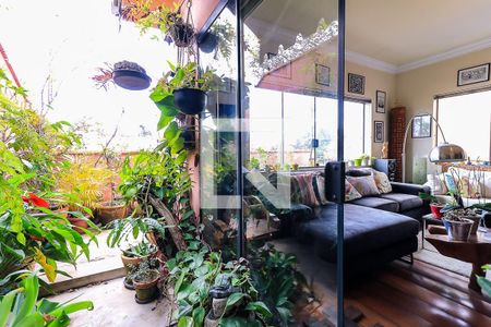 Casa à venda com 470m², 4 quartos e 2 vagas Casa à venda com 470m², 4 quartos e 2 vagasJardim