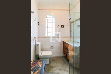 Casa à venda com 470m², 4 quartos e 2 vagas Casa à venda com 470m², 4 quartos e 2 vagasBanheiro da Suíte 1