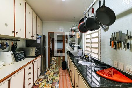 Casa à venda com 470m², 4 quartos e 2 vagas Casa à venda com 470m², 4 quartos e 2 vagasCozinha