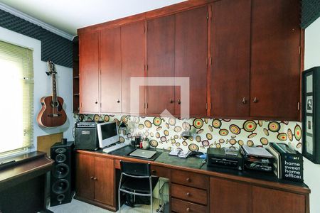 Casa à venda com 470m², 4 quartos e 2 vagas Casa à venda com 470m², 4 quartos e 2 vagasSuíte 3