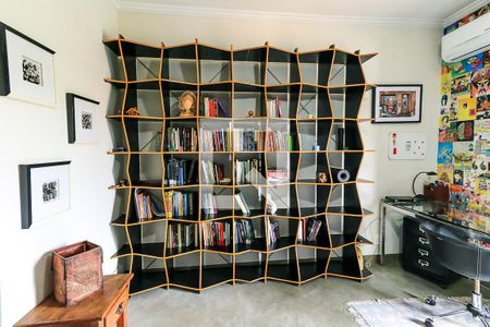 Casa à venda com 470m², 4 quartos e 2 vagas Casa à venda com 470m², 4 quartos e 2 vagasSuíte 4