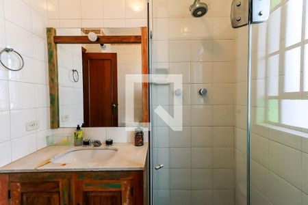 Casa à venda com 470m², 4 quartos e 2 vagas Casa à venda com 470m², 4 quartos e 2 vagasBanheiro da Suíte 2