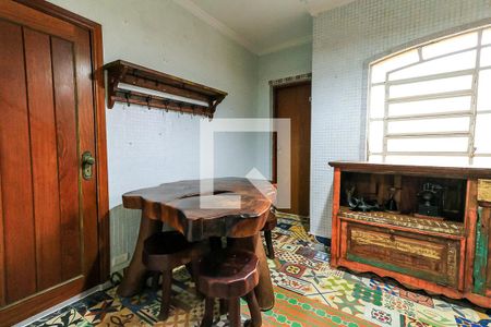 Casa à venda com 470m², 4 quartos e 2 vagas Casa à venda com 470m², 4 quartos e 2 vagasSala de Almoço