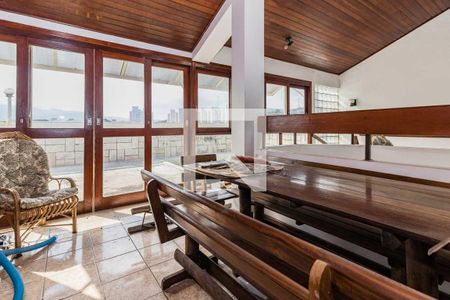 Casa à venda com 279m², 3 quartos e 2 vagasChurrasqueira