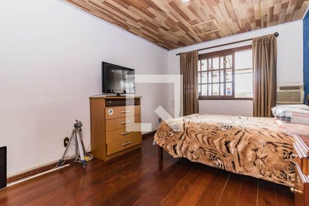 Casa à venda com 279m², 3 quartos e 2 vagasDormitório 2