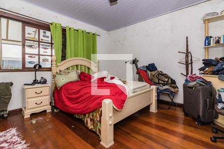 Dormitório de casa à venda com 3 quartos, 279m² em São José, Porto Alegre