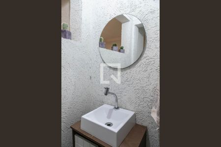 Casa à venda com 150m², 3 quartos e 2 vagasBanheiro