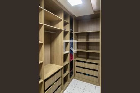 Casa à venda com 150m², 3 quartos e 2 vagasCloset da Suíte