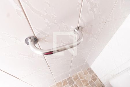 Casa à venda com 170m², 2 quartos e 2 vagasBanheiro de serviço