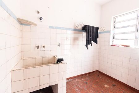 Casa à venda com 170m², 2 quartos e 2 vagasÁrea de serviço