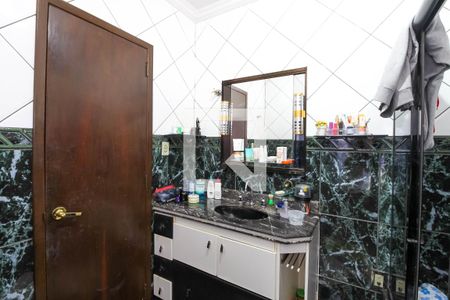 Casa à venda com 226m², 3 quartos e 5 vagasBanheiro da Suíte