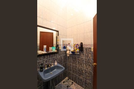 Casa à venda com 226m², 3 quartos e 5 vagasBanheiro