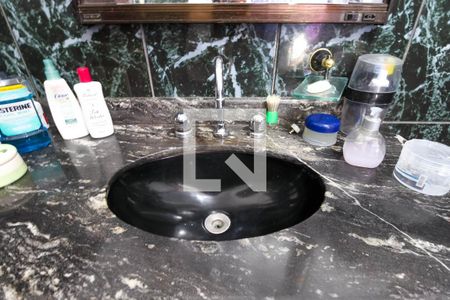 Casa à venda com 226m², 3 quartos e 5 vagasBanheiro da Suíte