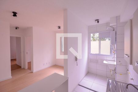 Cozinha de apartamento para alugar com 2 quartos, 40m² em Jardim São Savério, São Paulo