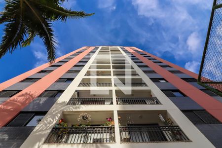 Apartamento para alugar com 75m², 3 quartos e 2 vagasFachada do bloco