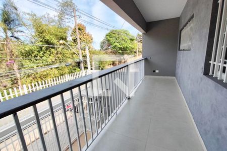 Casa à venda com 350m², 3 quartos e 4 vagas Casa à venda com 350m², 3 quartos e 4 vagasvaranda