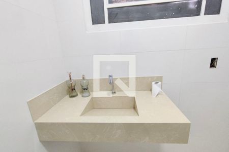 Casa à venda com 350m², 3 quartos e 4 vagas Casa à venda com 350m², 3 quartos e 4 vagasBanheiro de Serviço