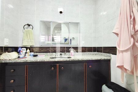 Casa à venda com 350m², 3 quartos e 4 vagas Casa à venda com 350m², 3 quartos e 4 vagasBanheiro da Suíte