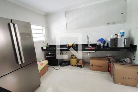 Casa à venda com 350m², 3 quartos e 4 vagas Casa à venda com 350m², 3 quartos e 4 vagasCozinha