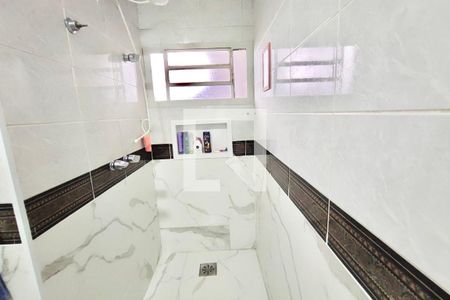 Casa à venda com 350m², 3 quartos e 4 vagas Casa à venda com 350m², 3 quartos e 4 vagasBanheiro da Suíte