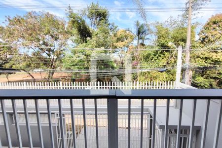 Casa à venda com 350m², 3 quartos e 4 vagas Casa à venda com 350m², 3 quartos e 4 vagasVista da Varanda