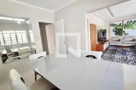 Casa à venda com 350m², 3 quartos e 4 vagas Casa à venda com 350m², 3 quartos e 4 vagasSala de Jantar