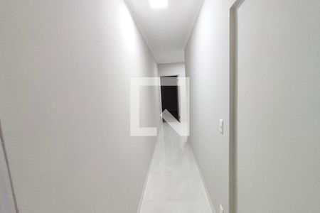 Casa à venda com 350m², 3 quartos e 4 vagas Casa à venda com 350m², 3 quartos e 4 vagasCorredor