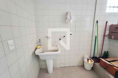 Casa à venda com 350m², 3 quartos e 4 vagas Casa à venda com 350m², 3 quartos e 4 vagasLavanderia