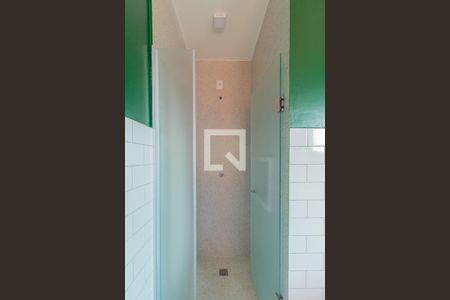 Banheiro de apartamento para alugar com 1 quarto, 45m² em Menino Deus, Porto Alegre