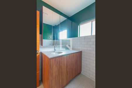 Banheiro de apartamento para alugar com 1 quarto, 45m² em Menino Deus, Porto Alegre