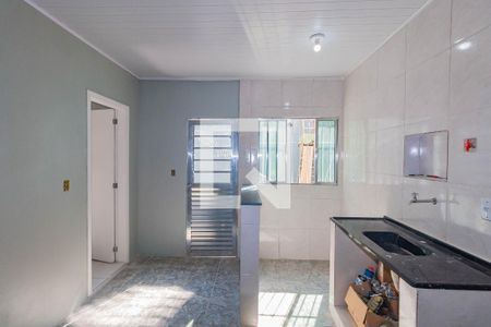 Sala/Cozinha de casa para alugar com 1 quarto, 35m² em Vila Uniao (zona Leste), São Paulo