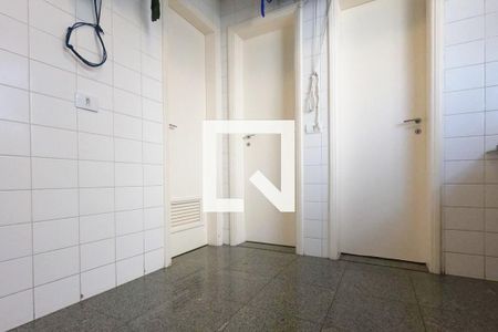 Apartamento para alugar com 245m², 4 quartos e 4 vagas Apartamento para alugar com 245m², 4 quartos e 4 vagasÁrea de Serviço