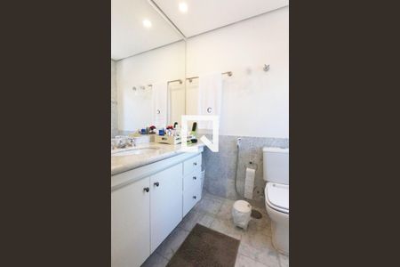 Apartamento para alugar com 245m², 4 quartos e 4 vagas Apartamento para alugar com 245m², 4 quartos e 4 vagasSuíte 3 banheiro