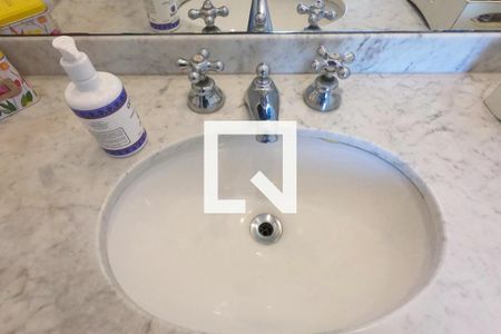 Apartamento para alugar com 245m², 4 quartos e 4 vagas Apartamento para alugar com 245m², 4 quartos e 4 vagasSuíte 3 banheiro