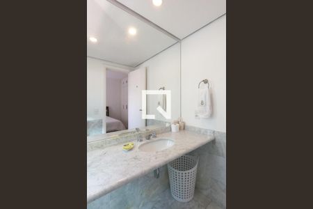 Apartamento para alugar com 245m², 4 quartos e 4 vagas Apartamento para alugar com 245m², 4 quartos e 4 vagasSuíte 2 banheiro