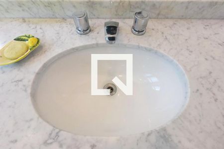 Apartamento para alugar com 245m², 4 quartos e 4 vagas Apartamento para alugar com 245m², 4 quartos e 4 vagasSuíte 2 banheiro