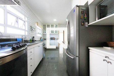 Apartamento para alugar com 245m², 4 quartos e 4 vagas Apartamento para alugar com 245m², 4 quartos e 4 vagasCozinha