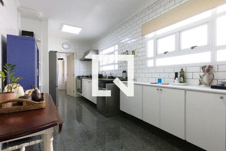 Apartamento para alugar com 245m², 4 quartos e 4 vagas Apartamento para alugar com 245m², 4 quartos e 4 vagasCozinha