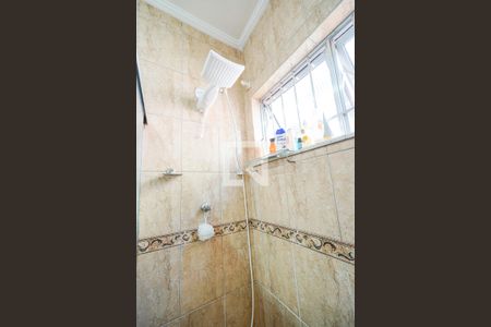 Casa à venda com 180m², 2 quartos e 3 vagasChuveiro