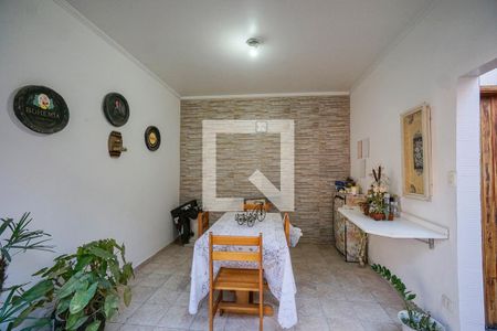 Casa à venda com 180m², 2 quartos e 3 vagasQuintal