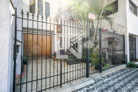 Casa à venda com 180m², 2 quartos e 3 vagasFachada