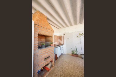 Casa à venda com 180m², 2 quartos e 3 vagasChurrasqueira